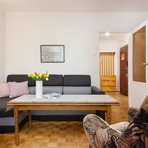 Apartament Comfy & Spacious By Renters, Warszawa