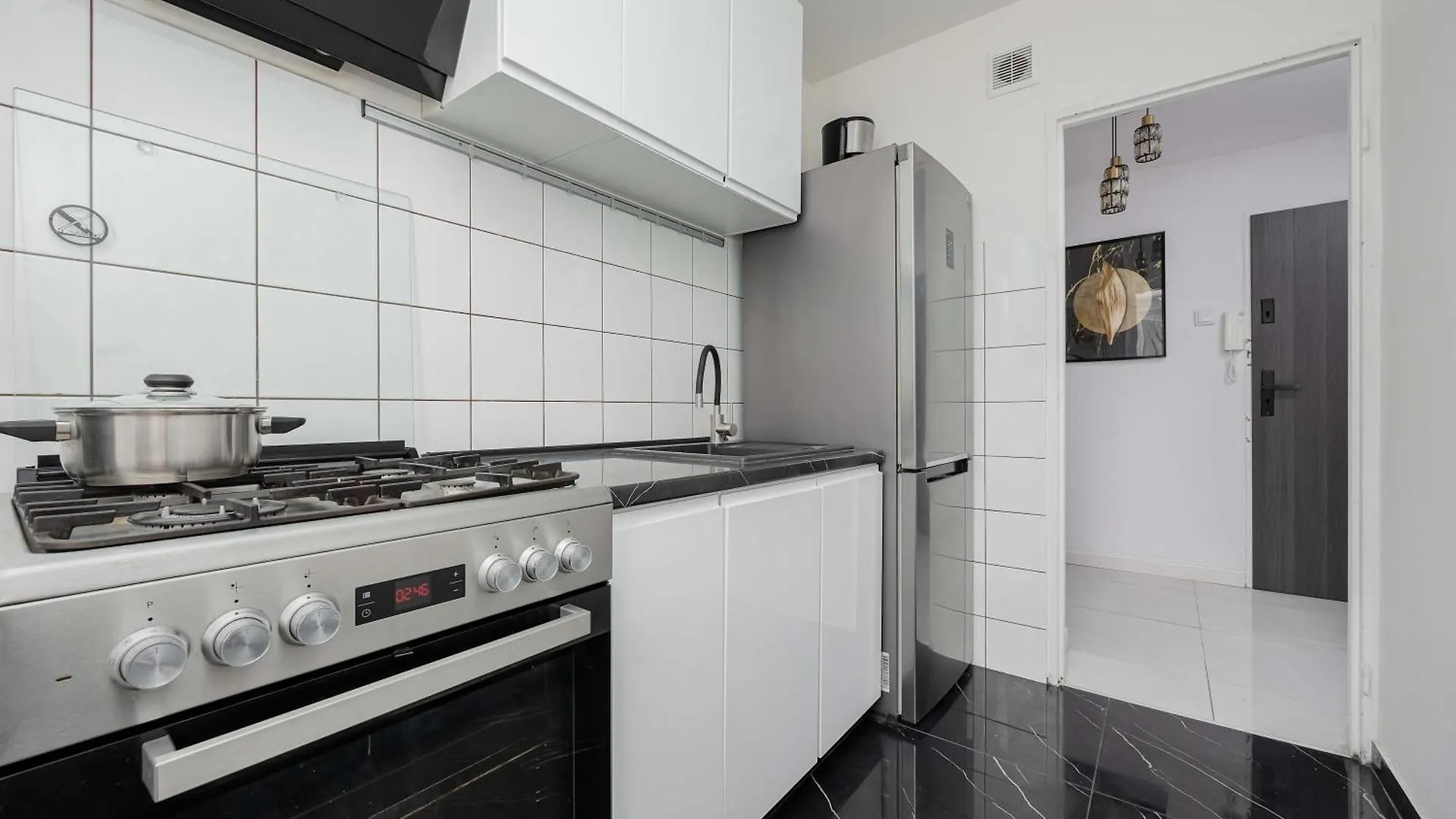 Cosy & Bright Apartment With Parking By Noclegi Renters Warsaw Poland
